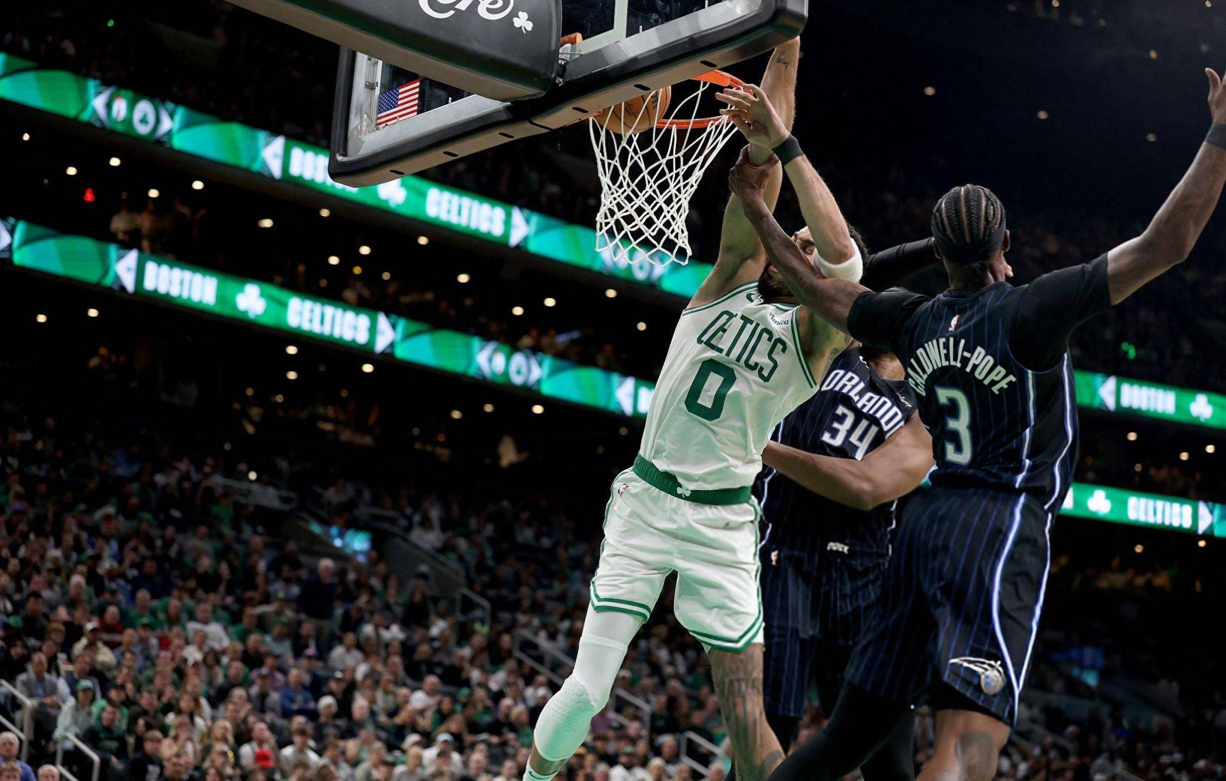 凯尔特人新秀表现惊艳，全场观众掌声不断，世界.的简单介绍