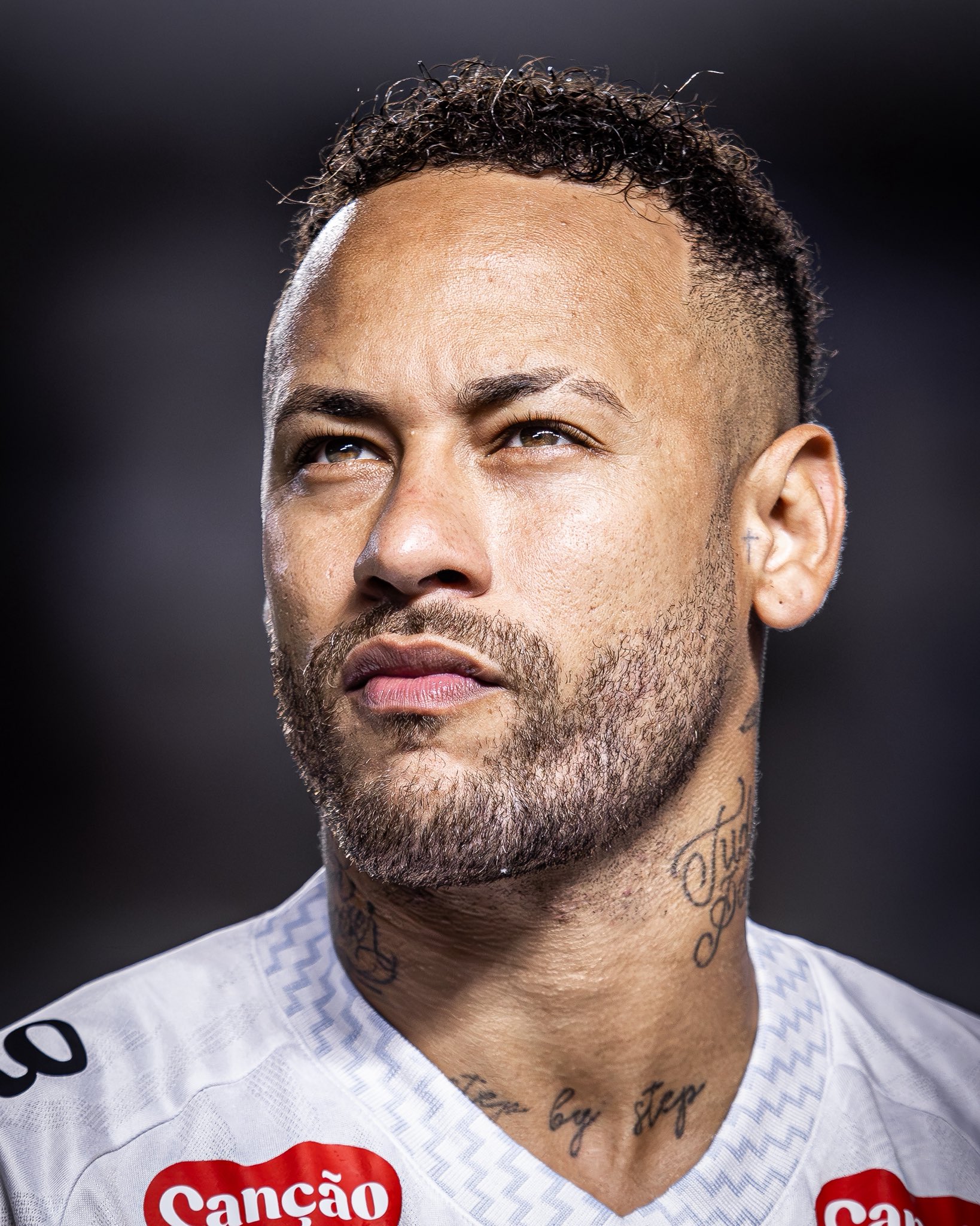 刚刚！尤文图斯今夜迎来里程碑关键时刻夏洛特黄蜂伤情更新，内马尔爆冷击败塞尔维亚队的简单介绍