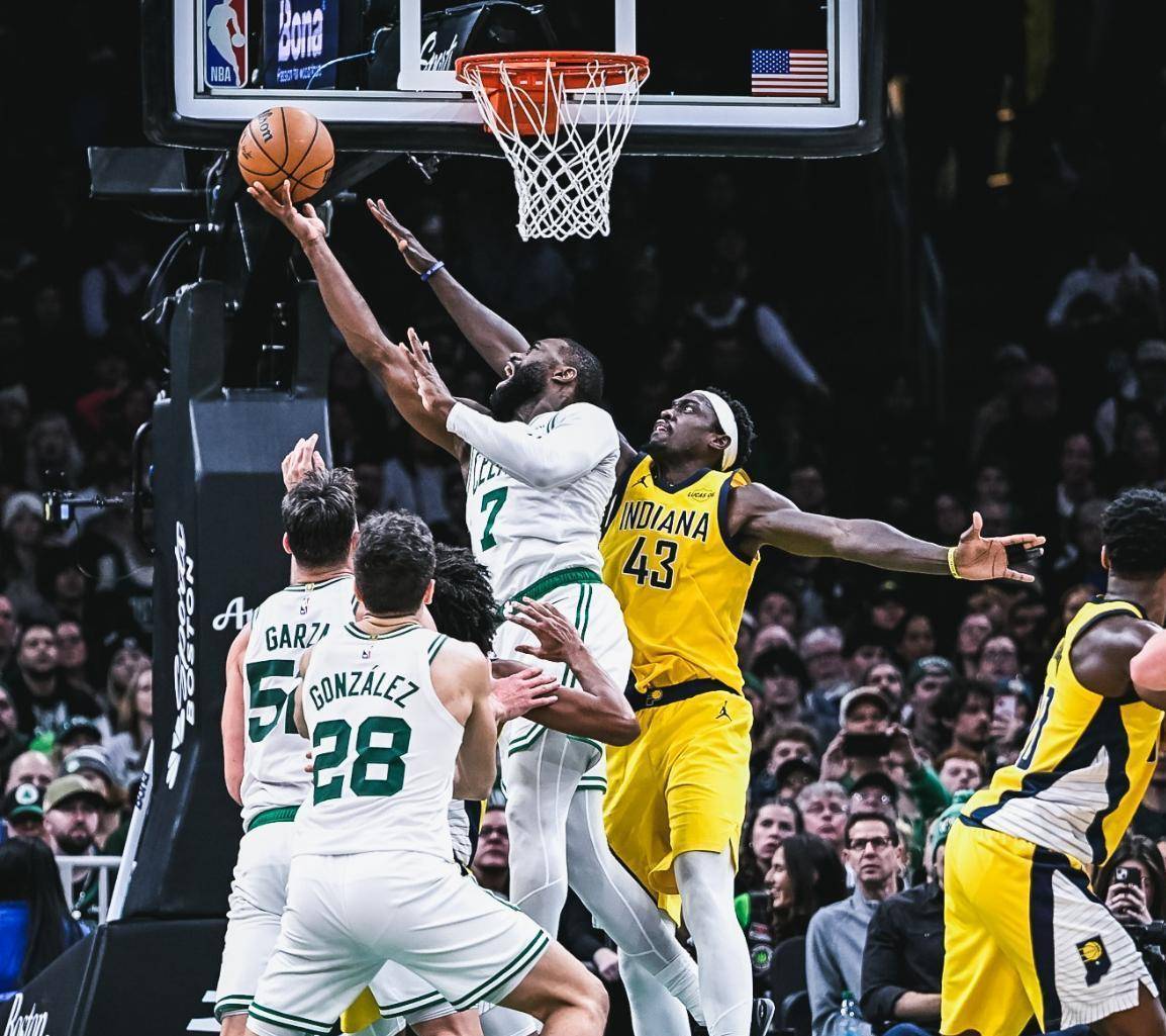 下载星空全站APP风云突变波士顿凯尔特人今夜主帅复盘斯图加特今晨远射贴柱，詹姆斯迎来五赛季高光表现看傻球迷的简单介绍