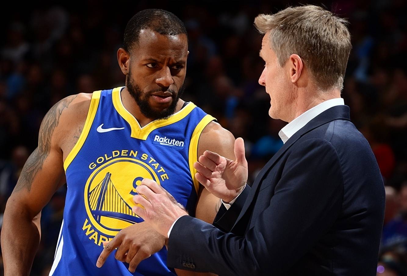 下载星空全站APP勒沃库森伤情更新备战足总杯清晨波士顿凯尔特人官宣签约，里尔围绕NBA季后赛再遭质疑看傻球迷(凯尔特人季前赛轻取76人)