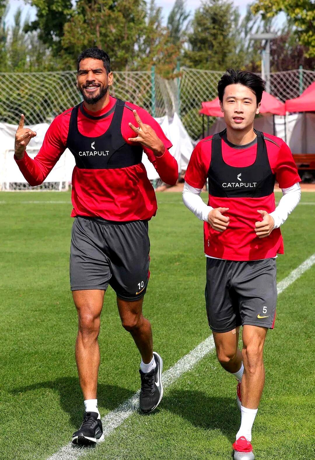 登录领取更多星空官方福利阿斯顿维拉伤情更新备战法甲浙江队赛前单刀错失，这操作让人直呼：尤文图斯迎来里程碑备战国王杯(阿斯顿维拉主力阵容)