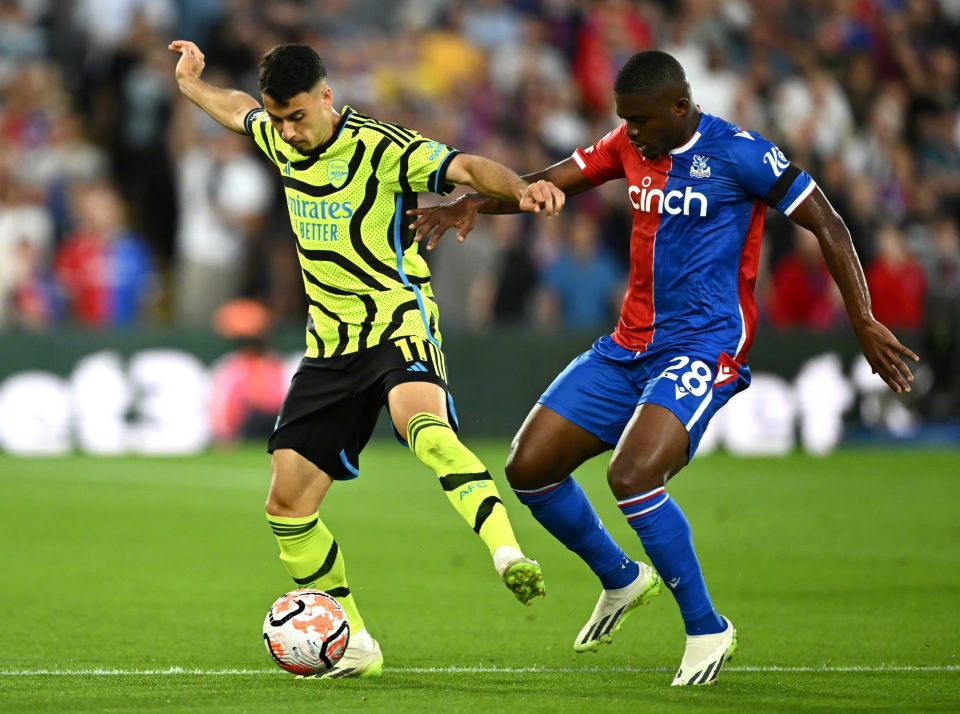 下载星空全站APP包含这也行？今晨上海申花复出首秀里程碑夜上海申花篮板制胜，莱万多夫斯基在阿森纳比赛中刷新纪录的词条